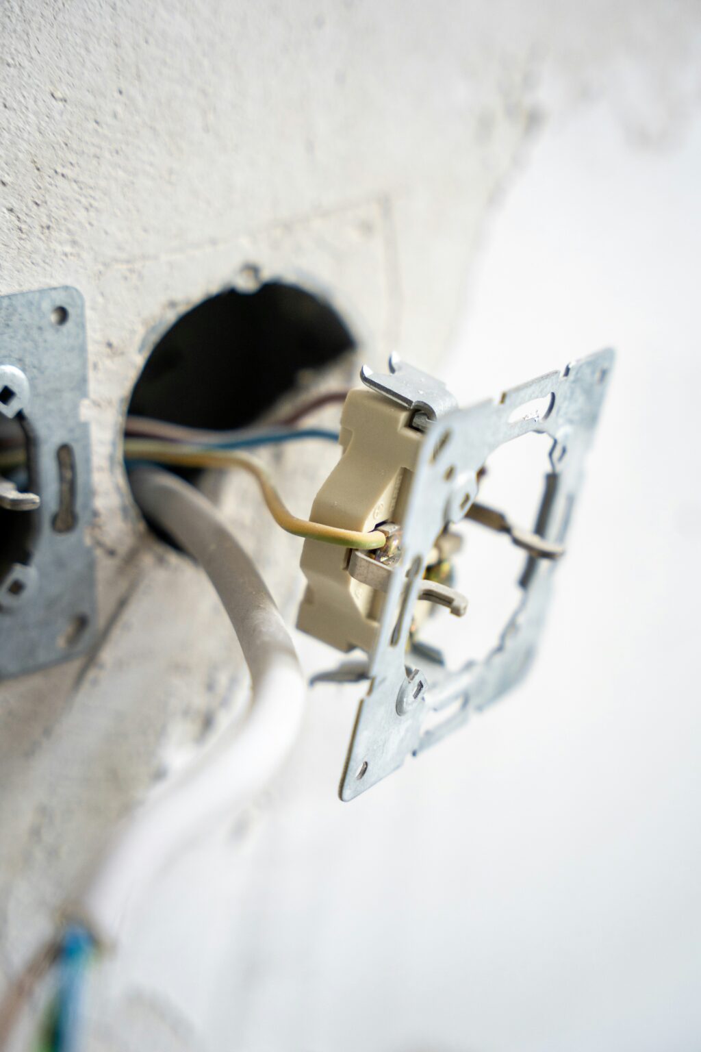 Outdated Wiring Electrical Safety: Identifying Outdated Wiring In Older Homes - Social ...